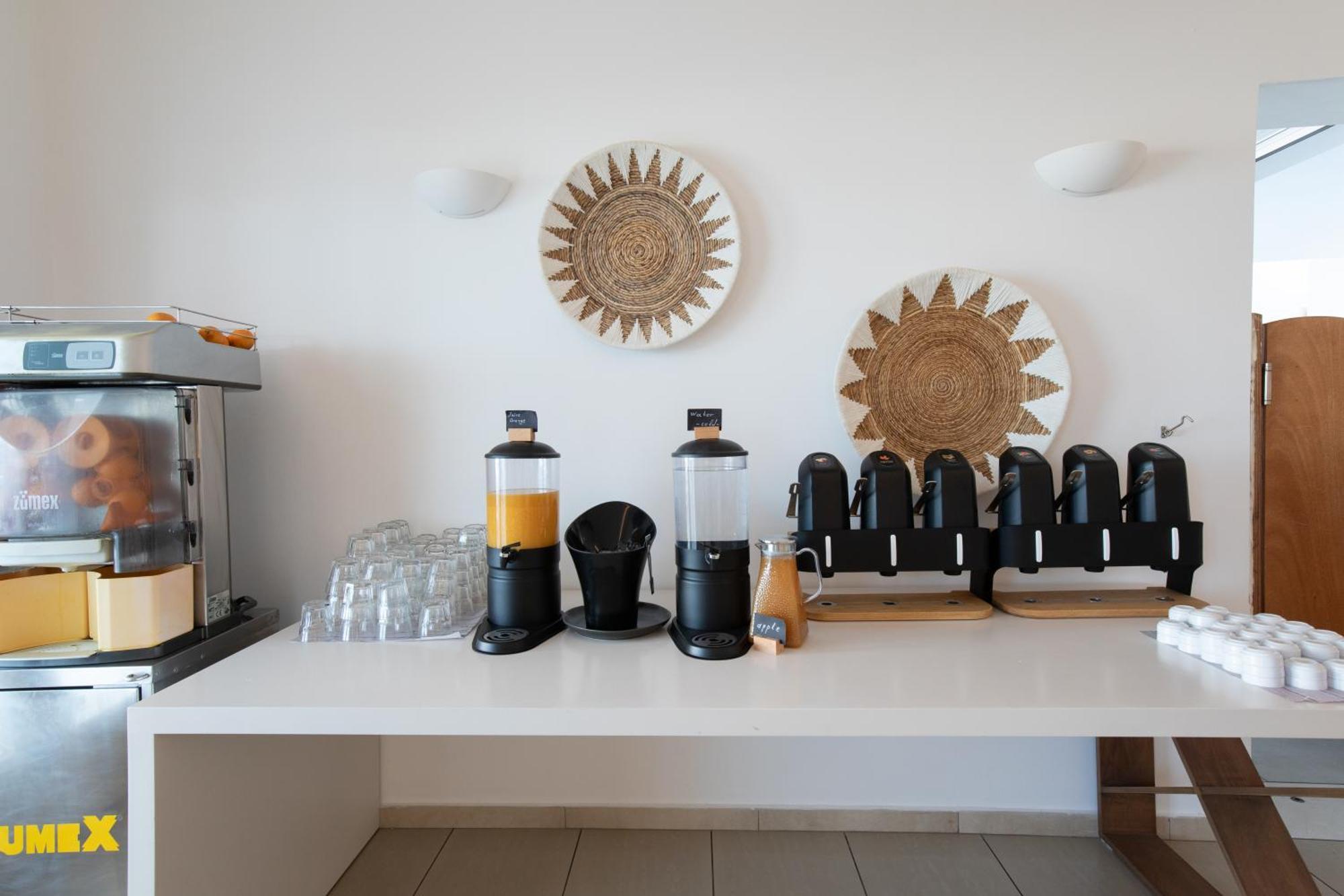The George Mykonos Hotel 4*